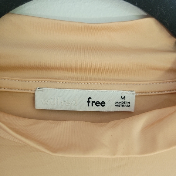 NWT Aritzia Wilfred Free Reece long sleeve mockneck shirt. 🤎 - Picture 3 of 5